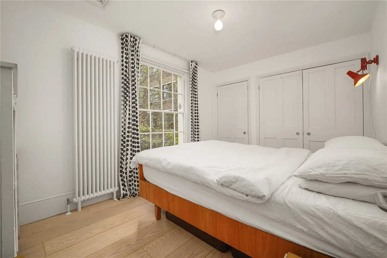 Clerkenwell Close, London, EC1R, photo 7