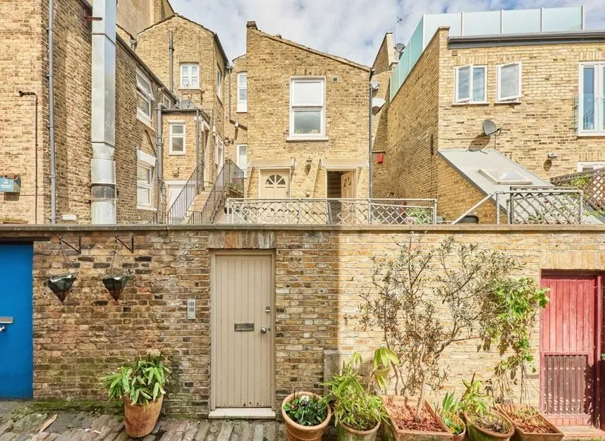 1 bed flat to rent, Craven Mews, Battersea, SW11