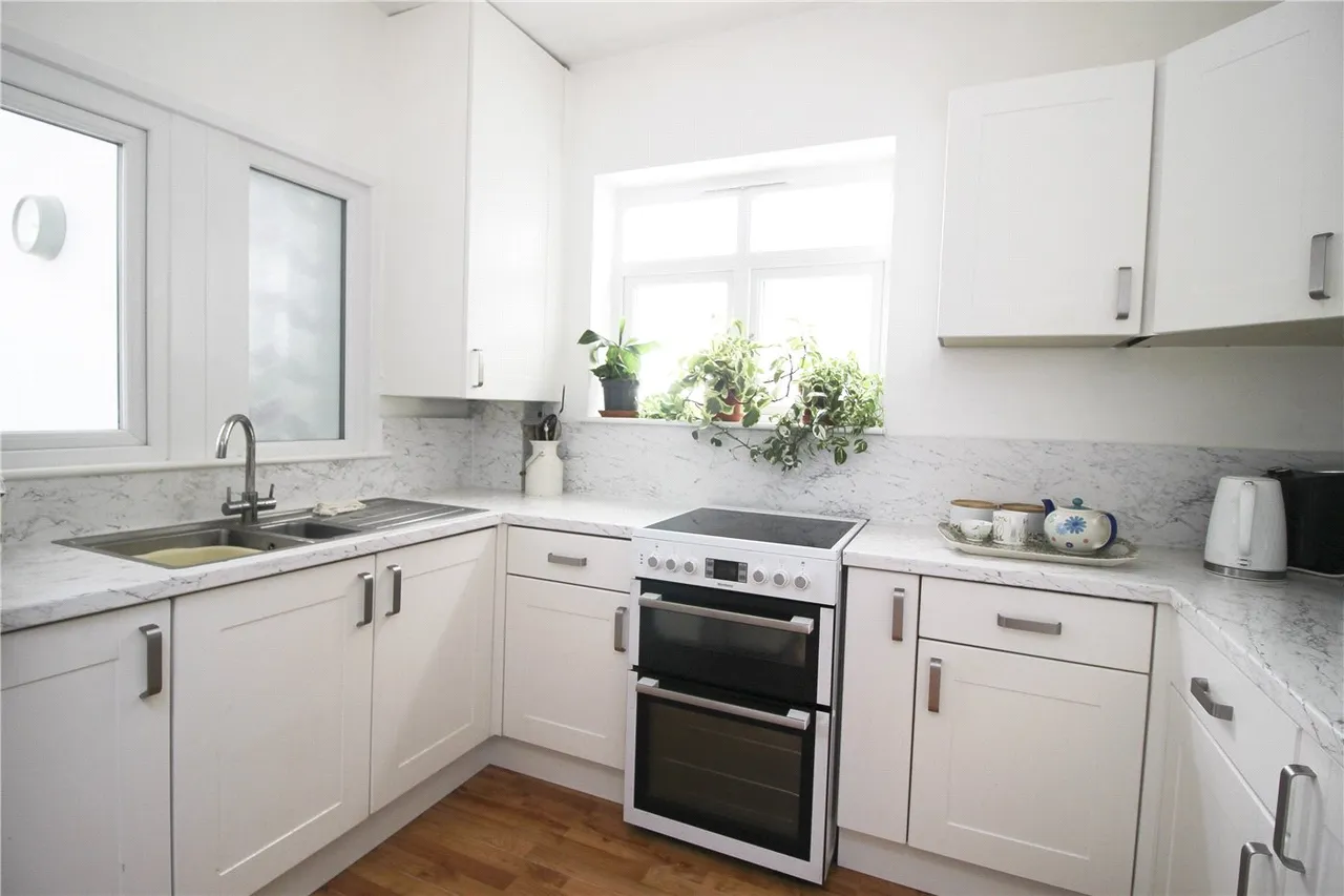 Lymington Avenue, Leigh-on-Sea, Essex, SS9, photo 9