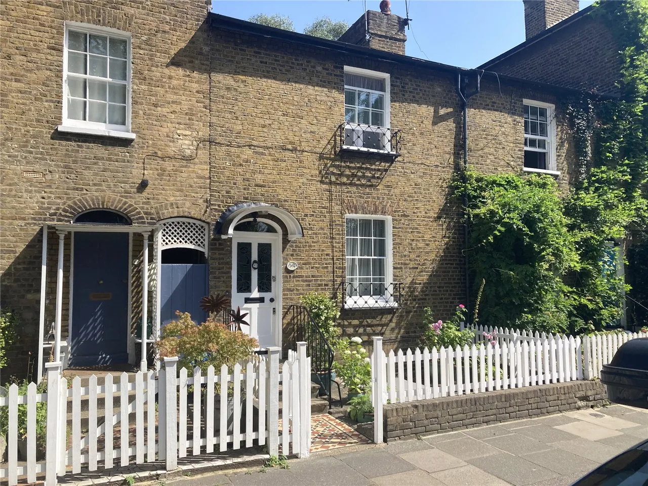 2 bed house for sale, Kew Road, Kew, TW9