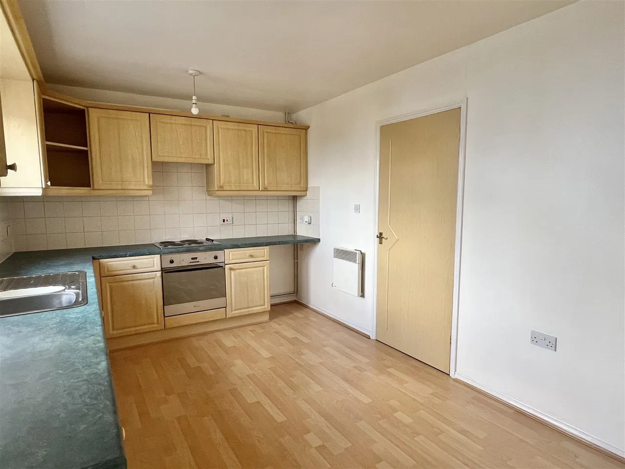 Helena Court, Penwithick, photo 7