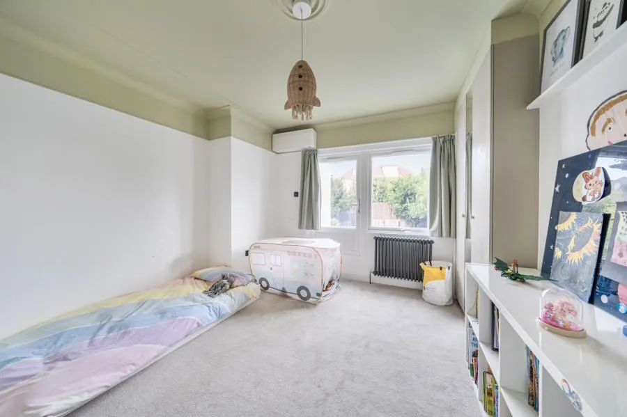 Windermere Avenue, London, N3, photo 15