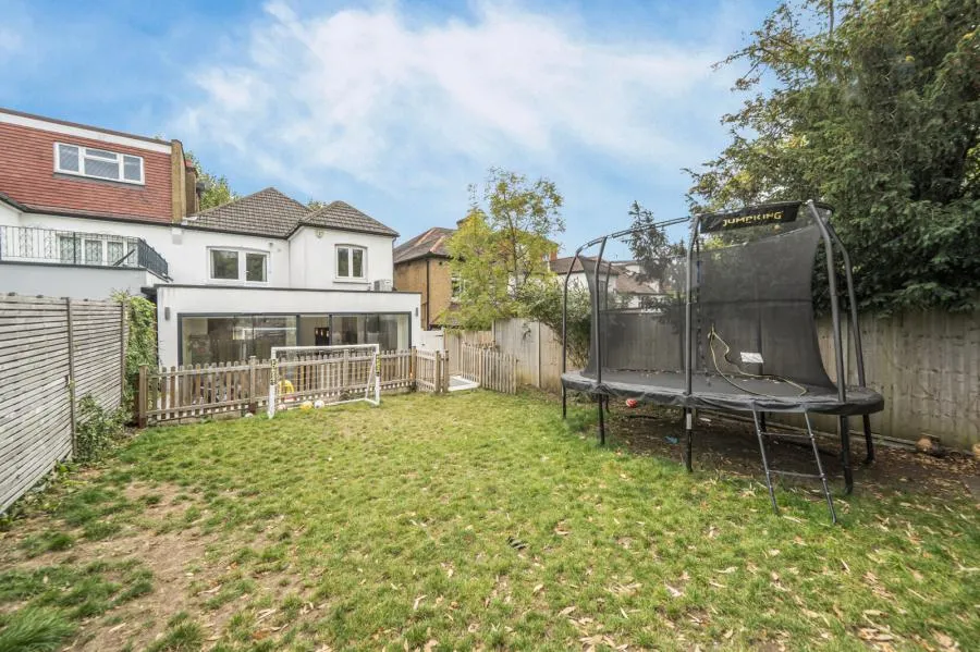 Windermere Avenue, London, N3, photo 24