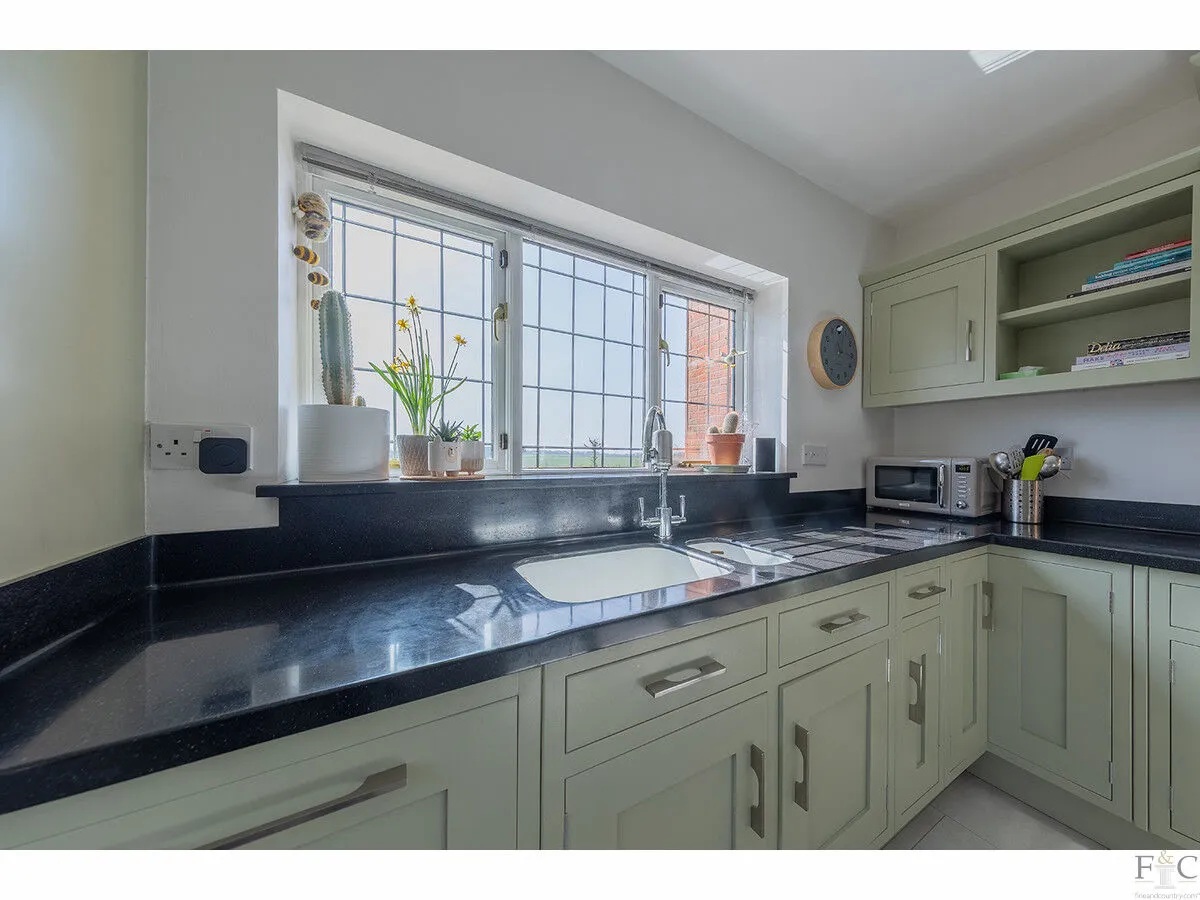 Main Street, Leicester, LE7, photo 14