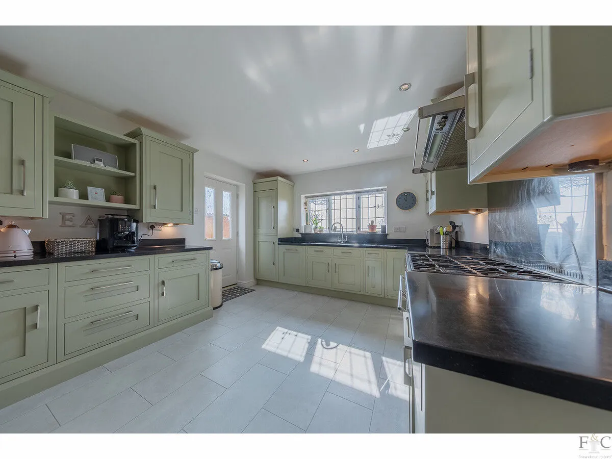 Main Street, Leicester, LE7, photo 12