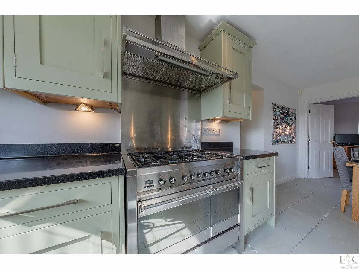 Main Street, Leicester, LE7, photo 13