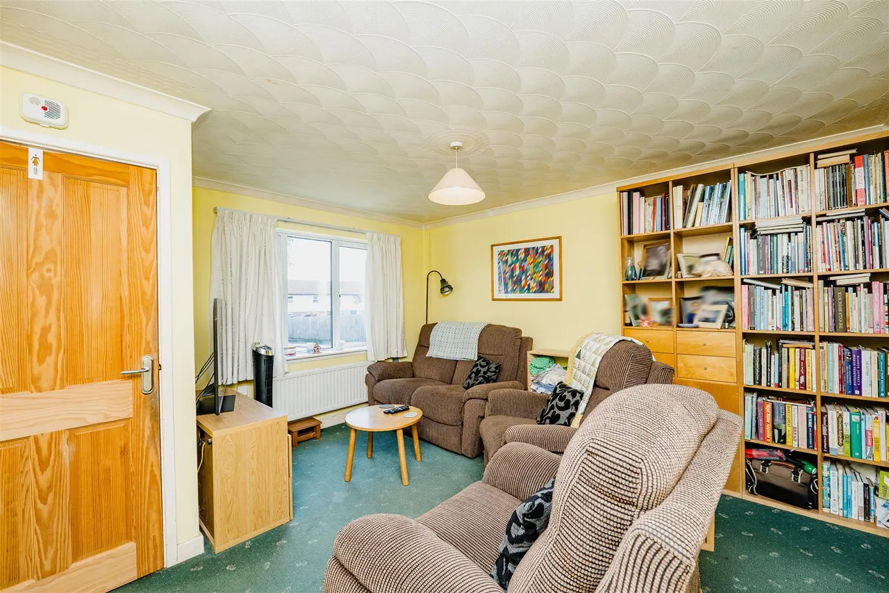 Blyth Close, Barry, CF62 9HG, photo 2