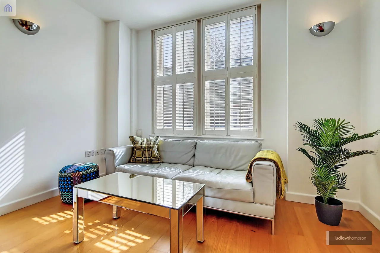 41b Loughborough Road, London, photo 2