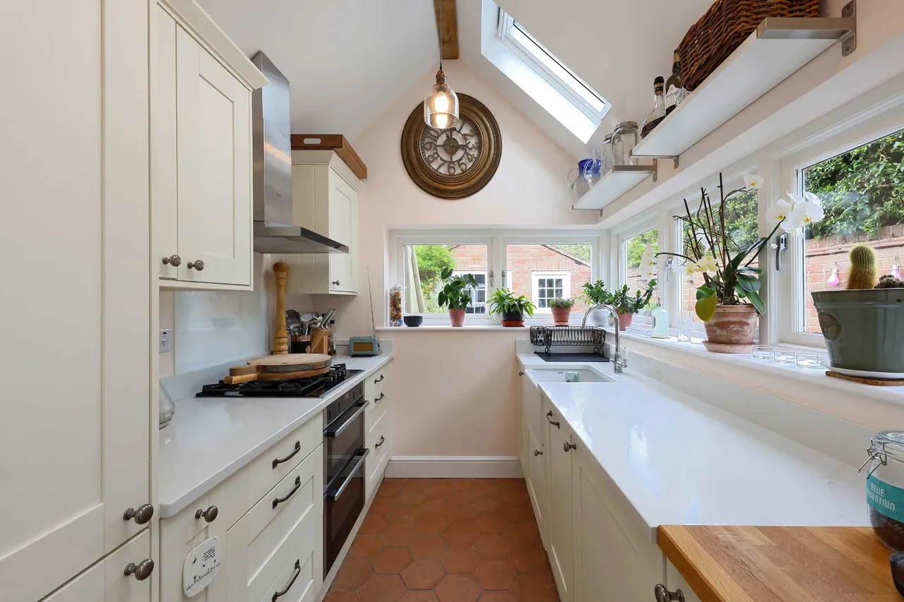 Aylesbury End, Beaconsfield, HP9, photo 6