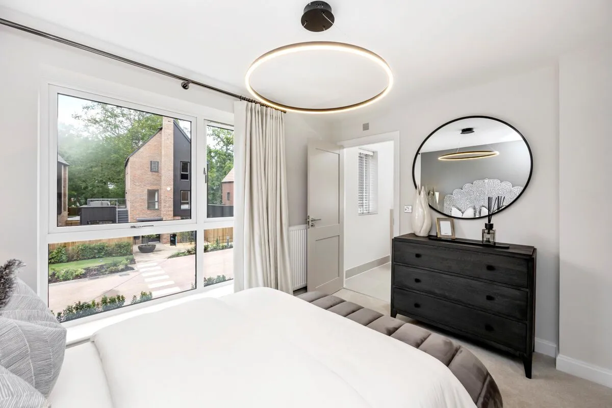 Brooklands Grove, Weybridge, KT13, photo 24