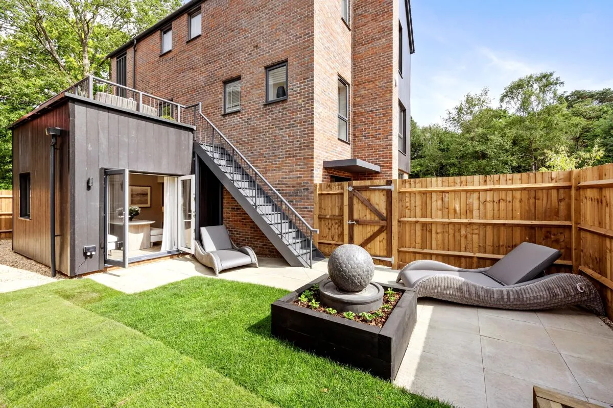 Brooklands Grove, Weybridge, KT13, photo 18