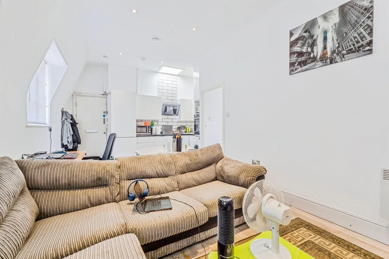 Westgate Street, Cardiff, CF10, photo 13