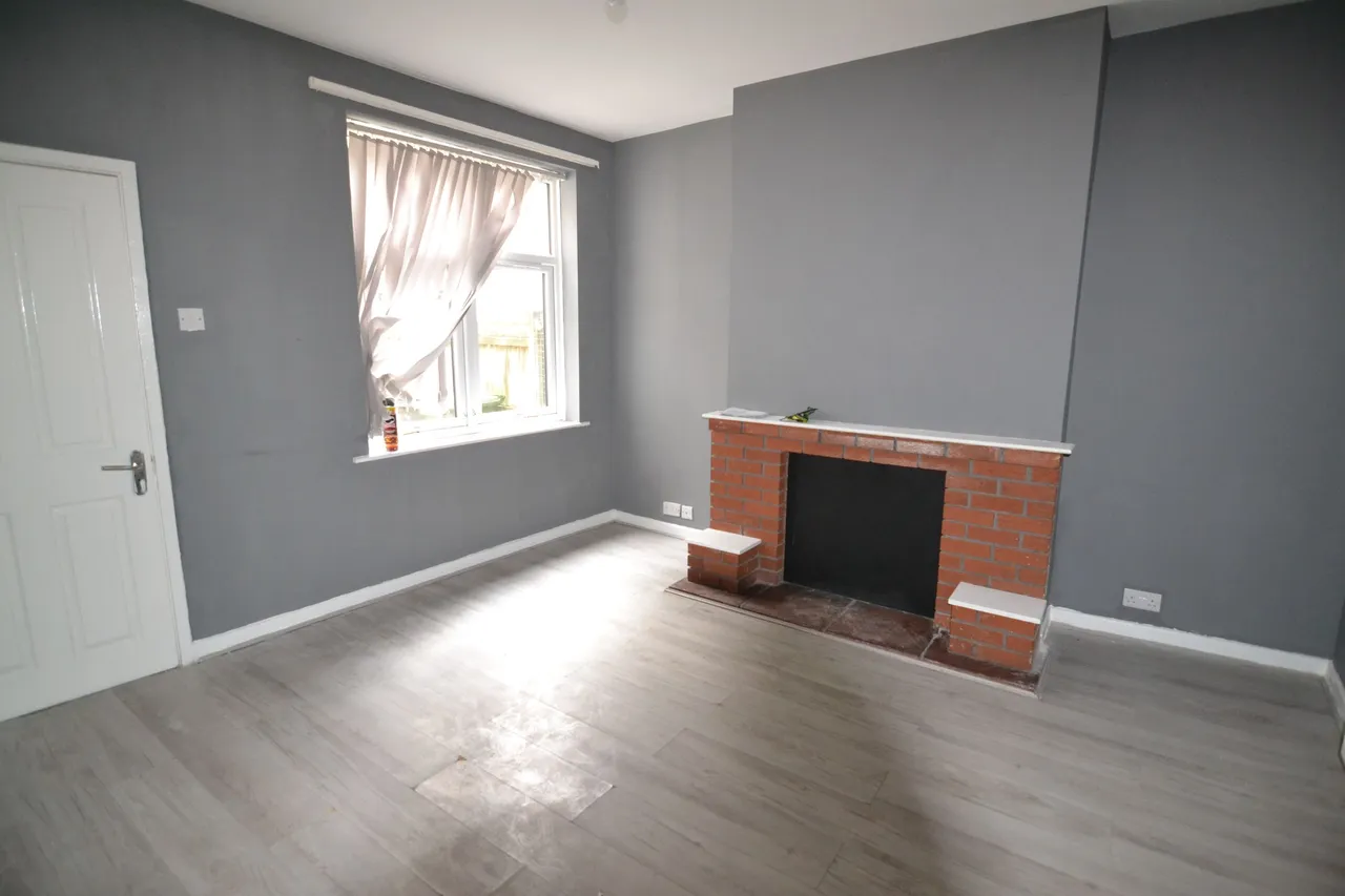 Bescot Road, Walsall, West Midlands, WS2 9AD, photo 4