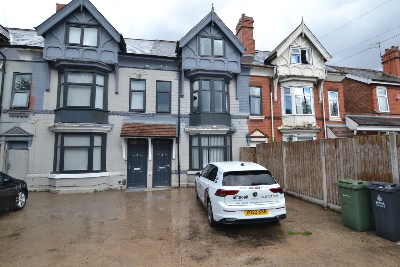 Bescot Road, Walsall, West Midlands, WS2 9AD, photo 3