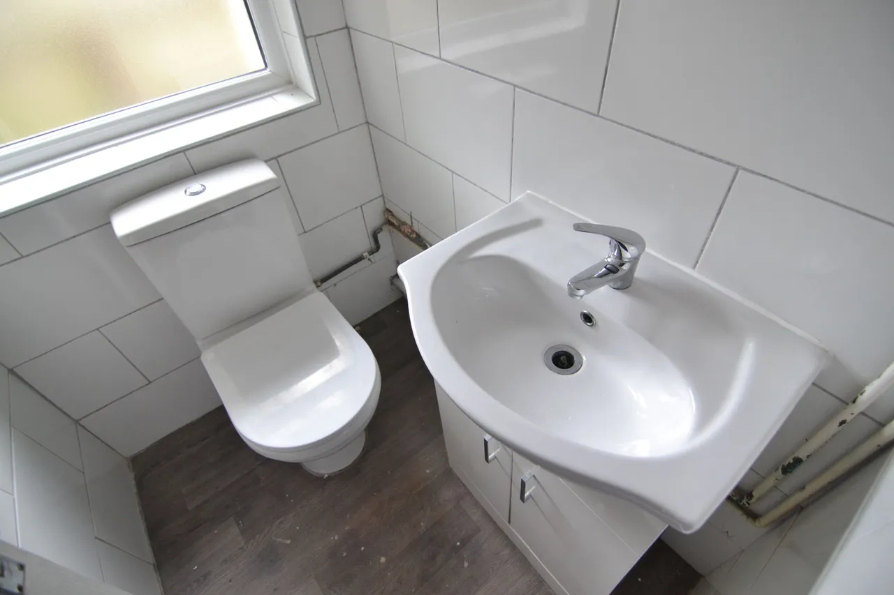 Bescot Road, Walsall, West Midlands, WS2 9AD, photo 10