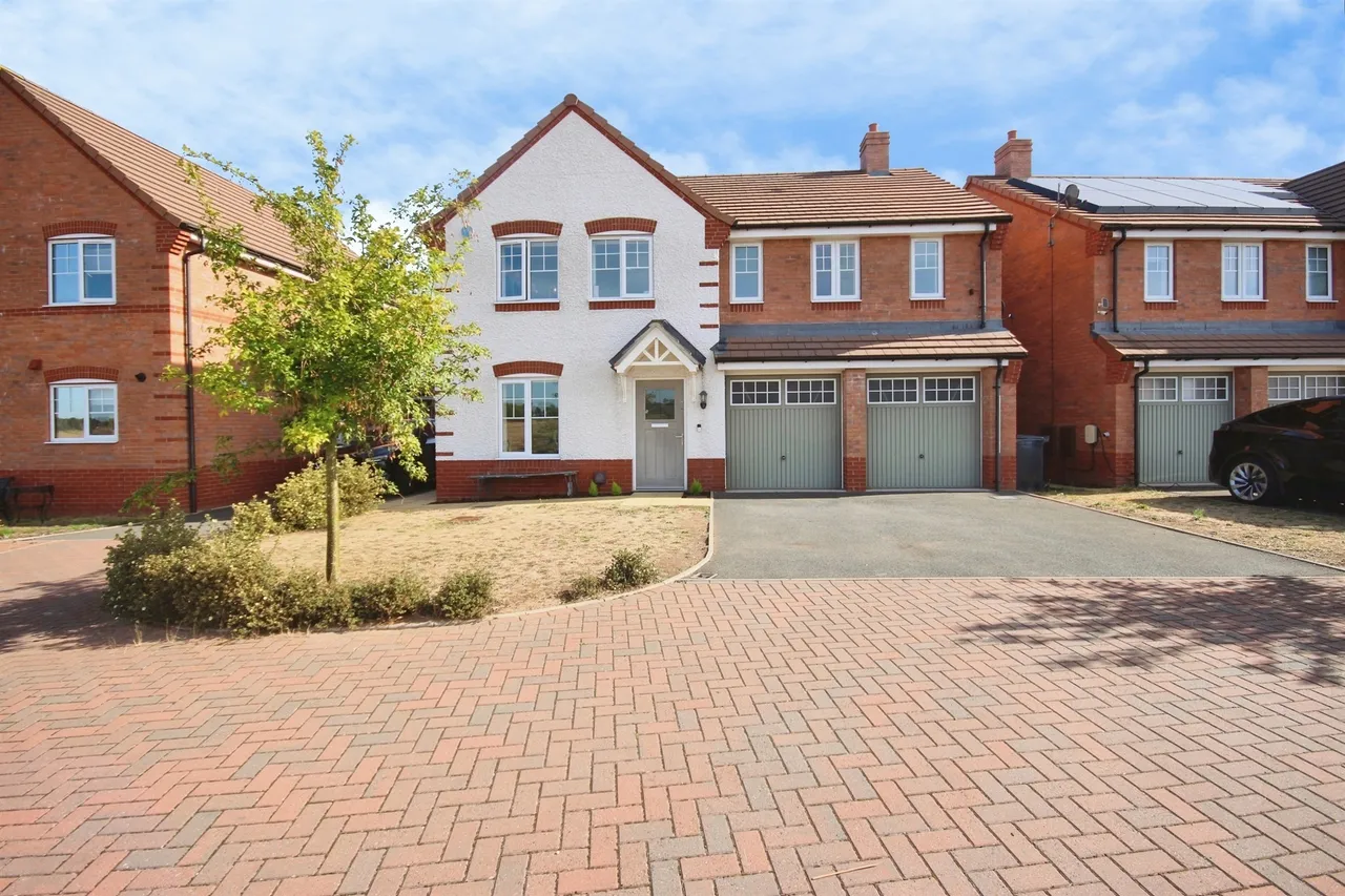 5 bed house for sale — Madan Gardens, Bishops Tachbrook, Leamington Spa