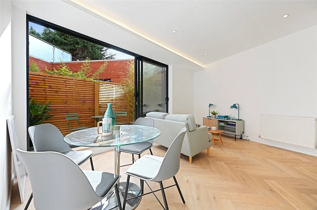 Jeddo Road, London, W12, photo 5
