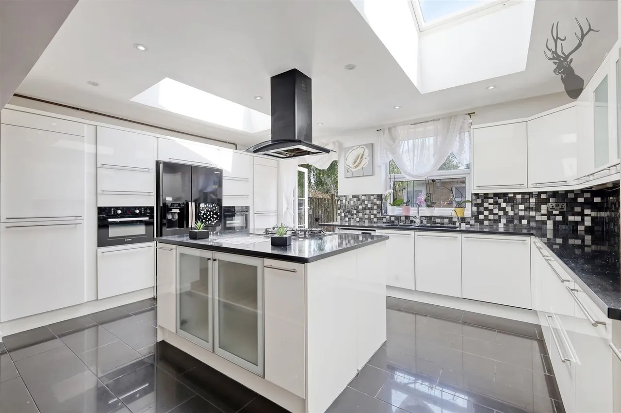 Woodford Green, IG8, photo 4