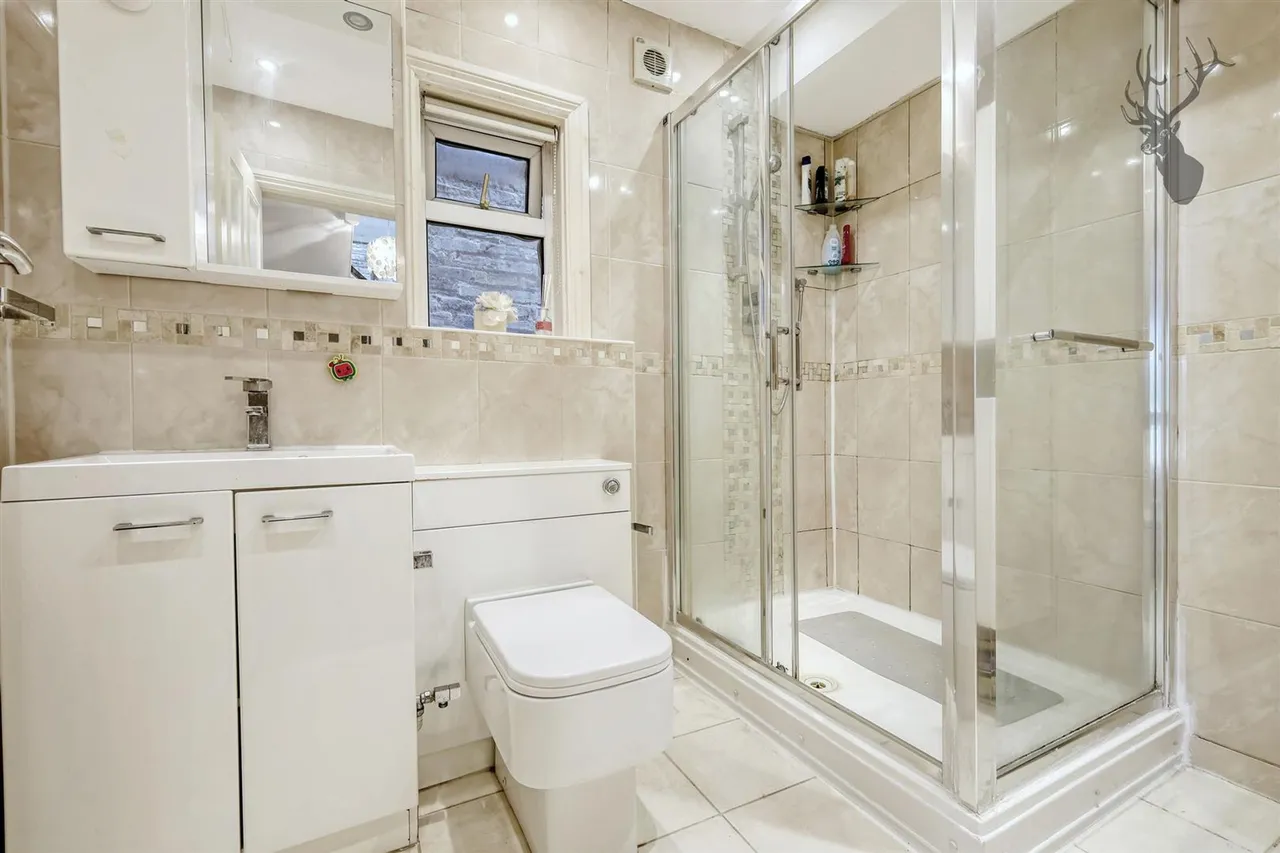 Woodford Green, IG8, photo 26