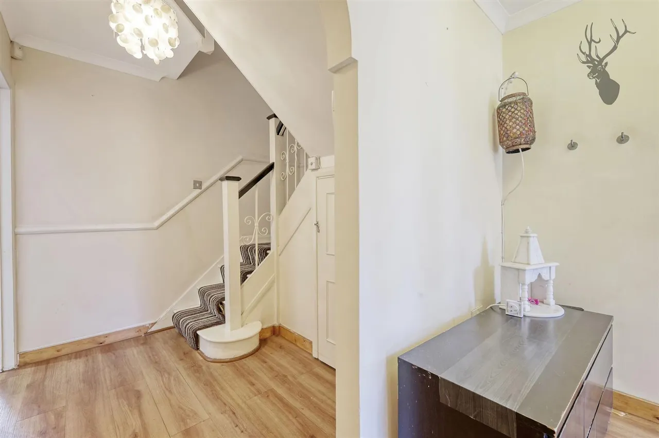 Woodford Green, IG8, photo 11