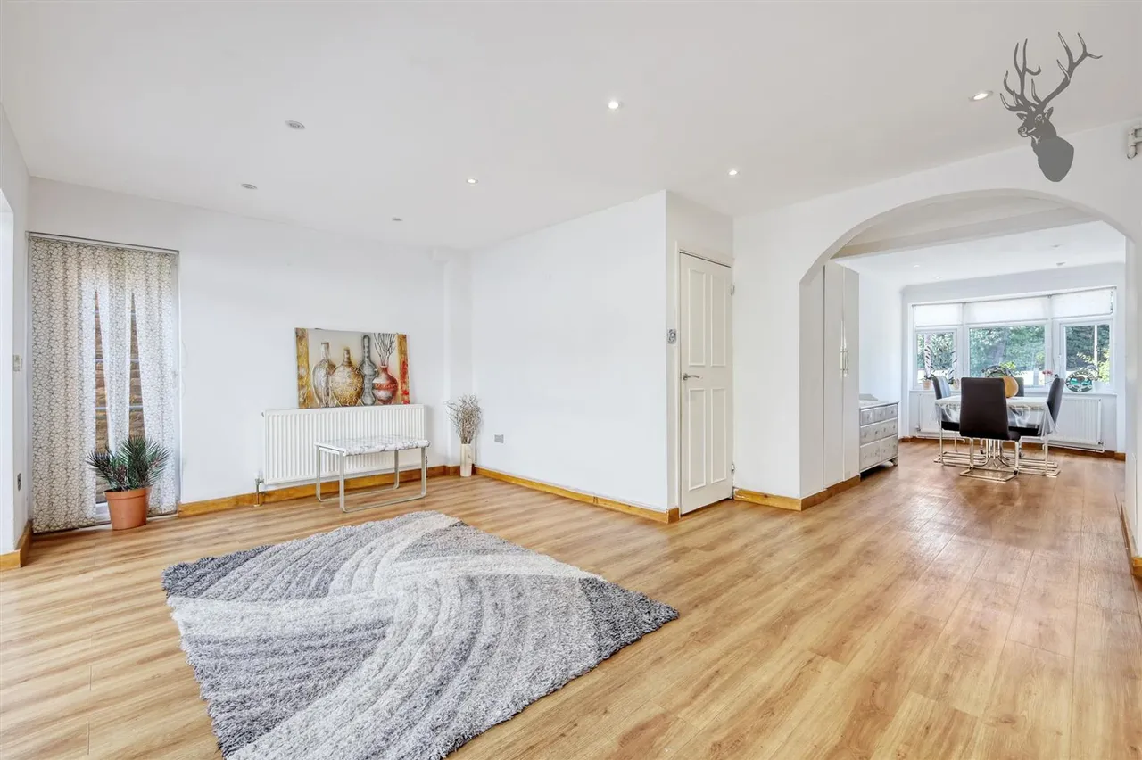 Woodford Green, IG8, photo 8