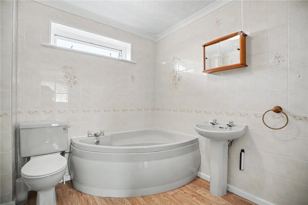 Pintail Drive, Bradwell, NR31, photo 8