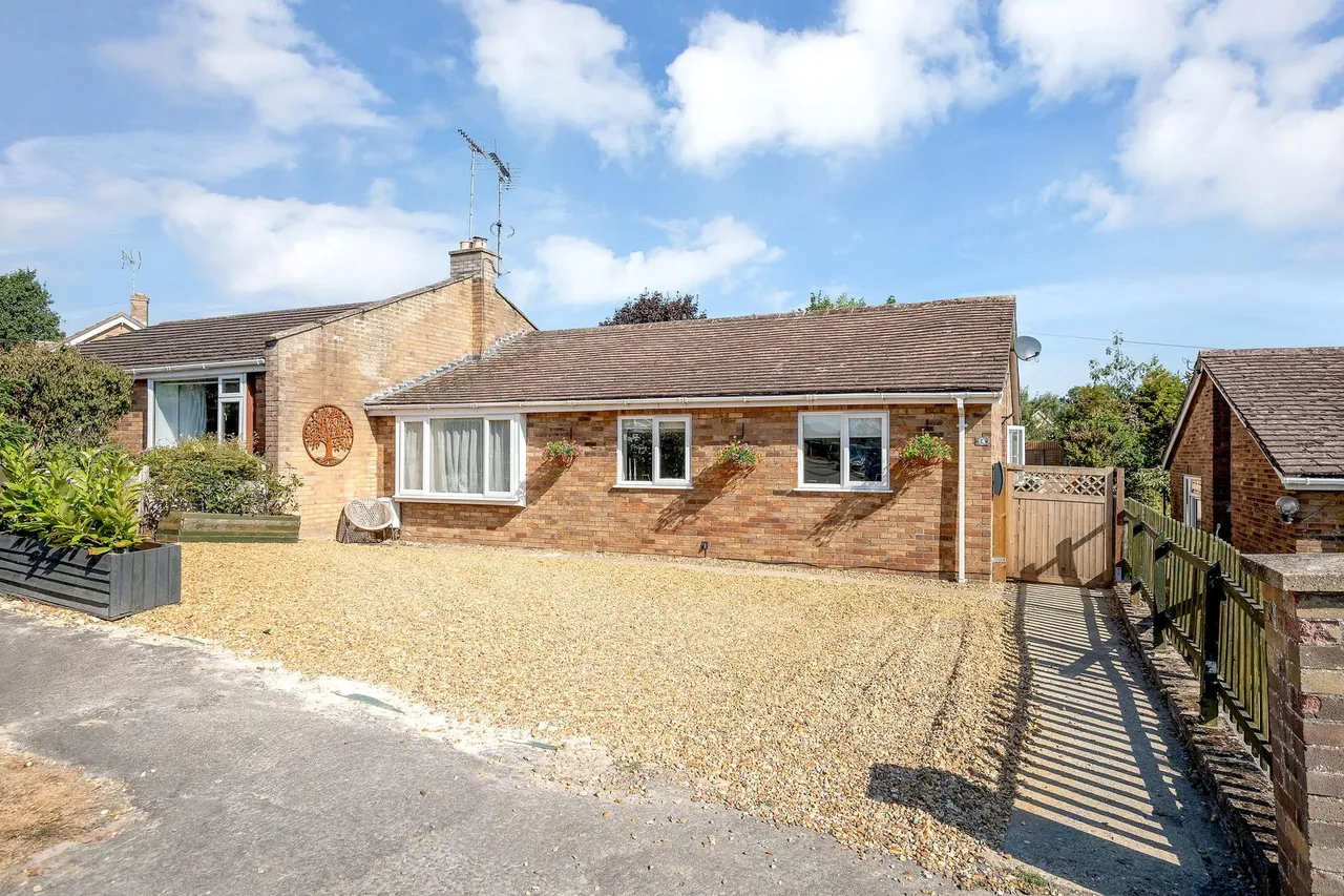 4 bed house for sale, Spinney Road, Ketton, PE9