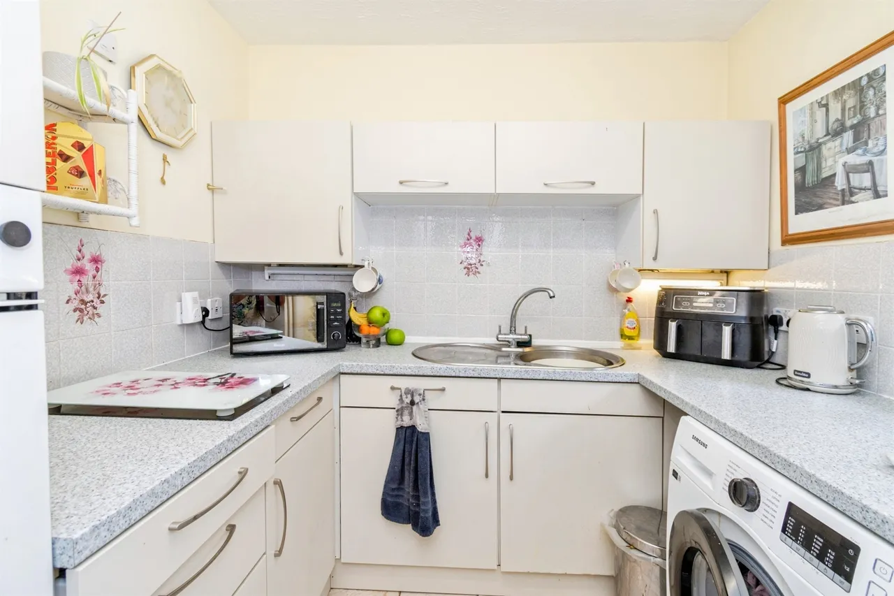 Sherwood Close, Southampton, photo 10