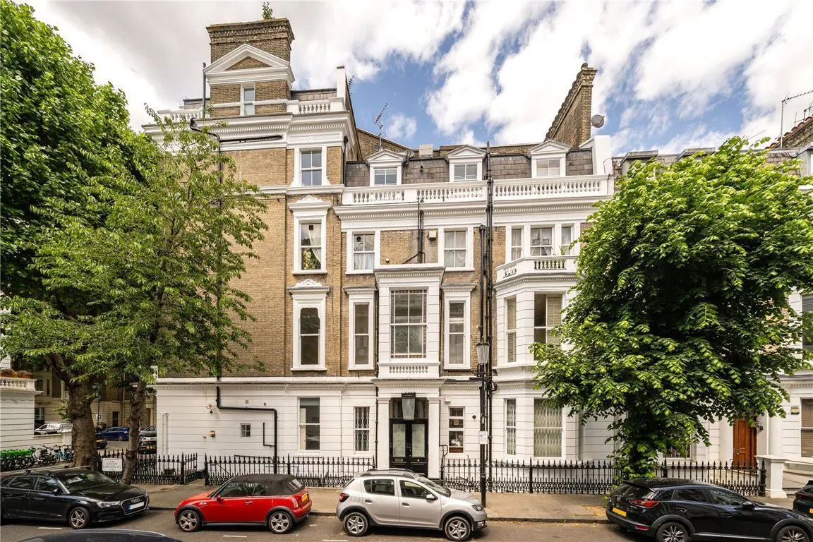 2 bed flat to rent — Linden Gardens, Notting Hill