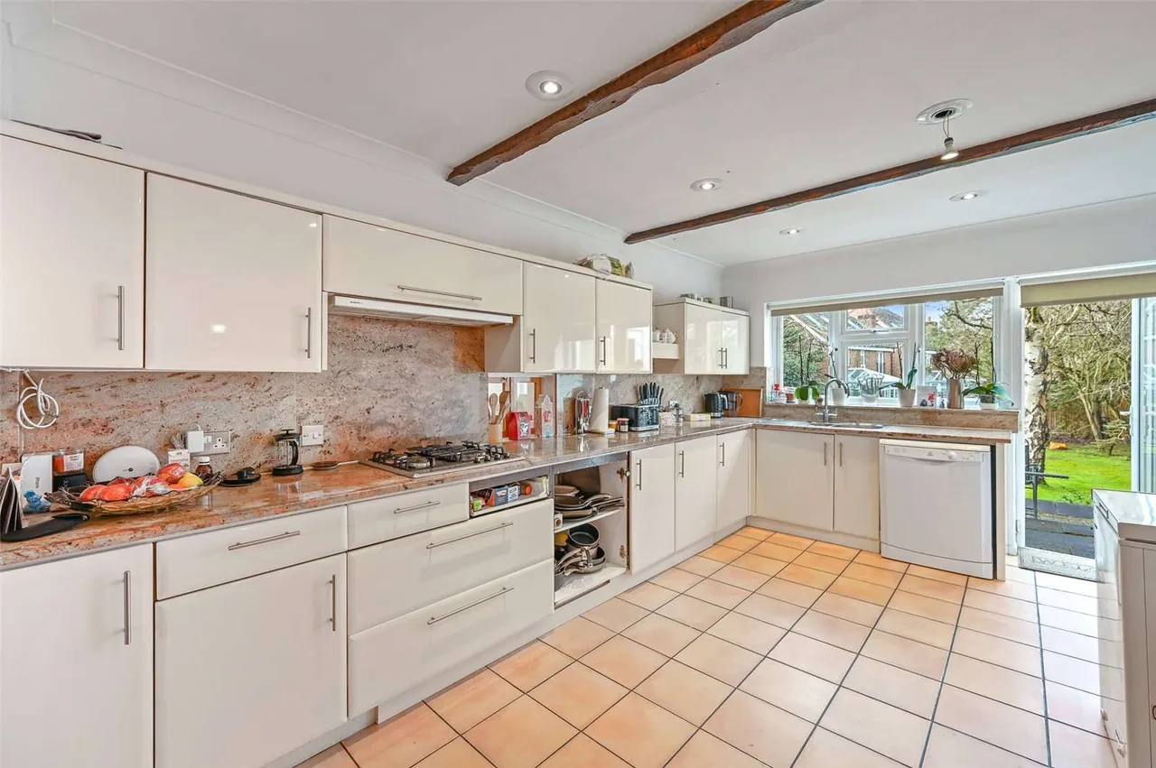 Hill Road, Northwood, Middlesex, HA6 2DQ, photo 4
