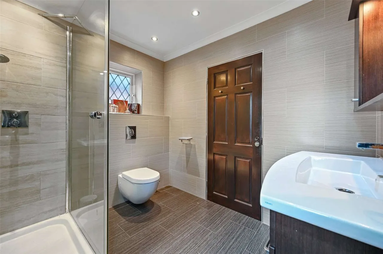 Hill Road, Northwood, Middlesex, HA6 2DQ, photo 8