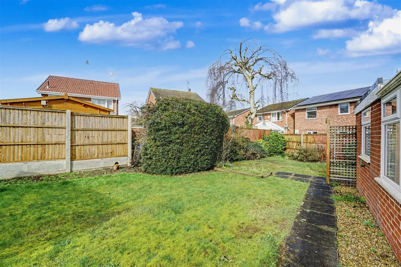 Broadfields, Calverton, NG14, photo 4