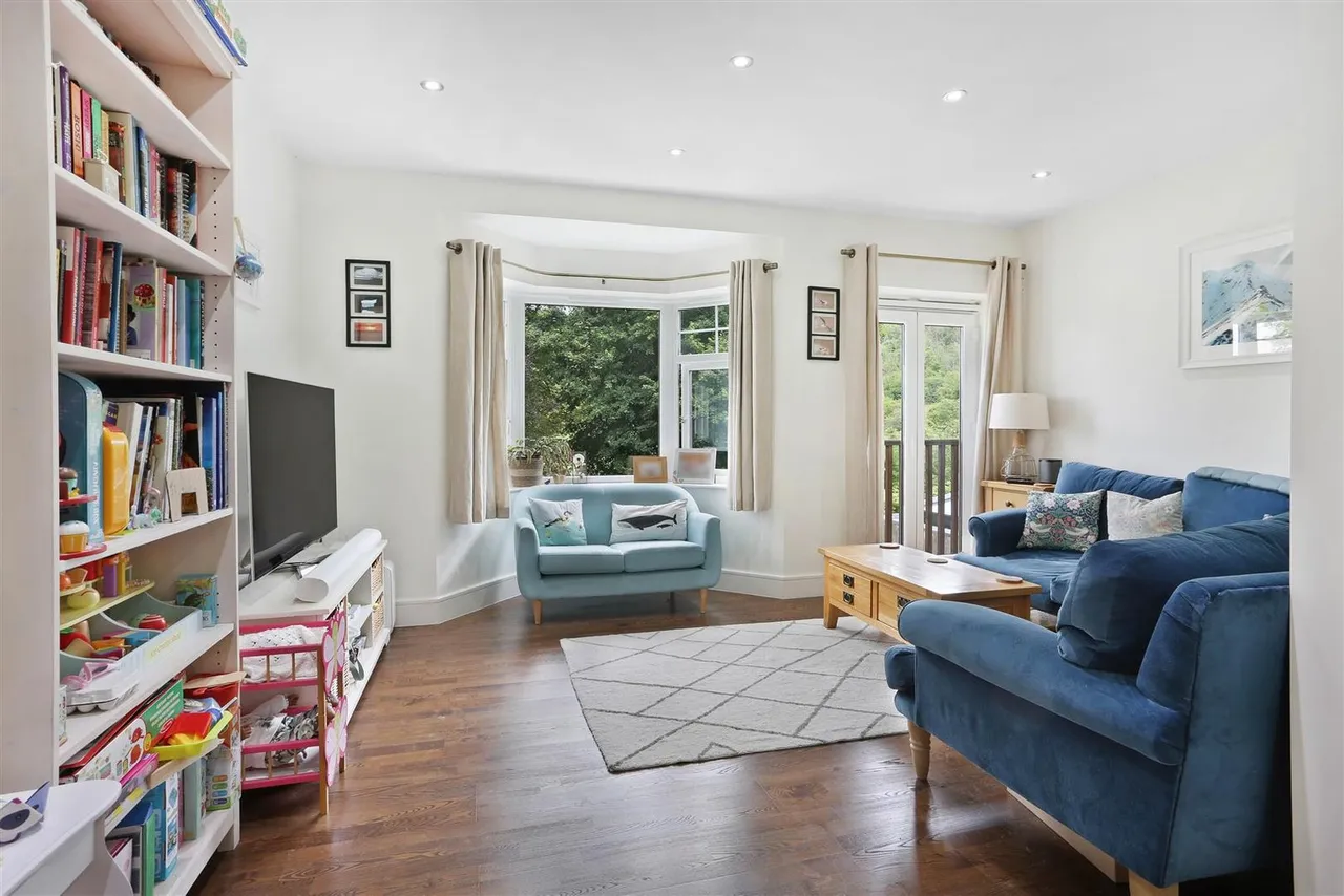 Hillbury Road, Warlingham, CR6, photo 8