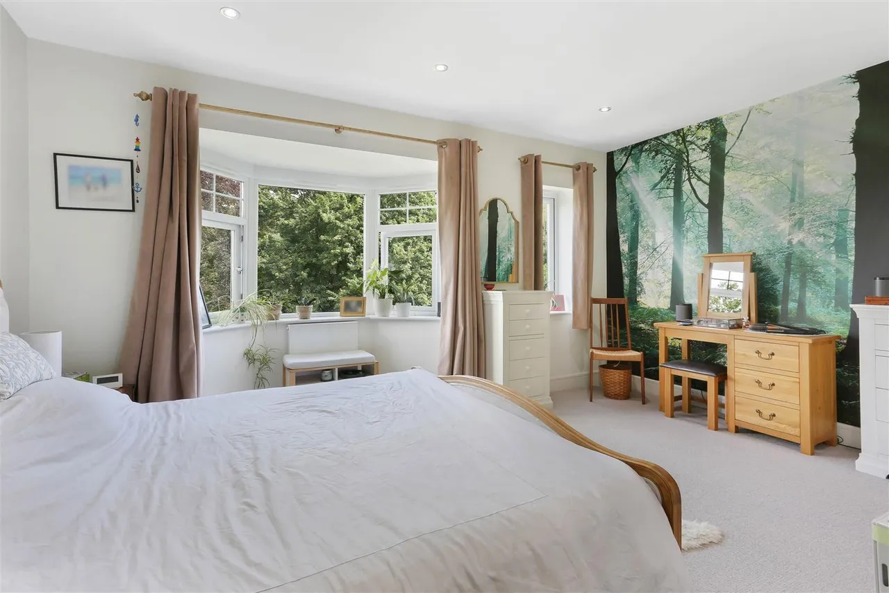 Hillbury Road, Warlingham, CR6, photo 19