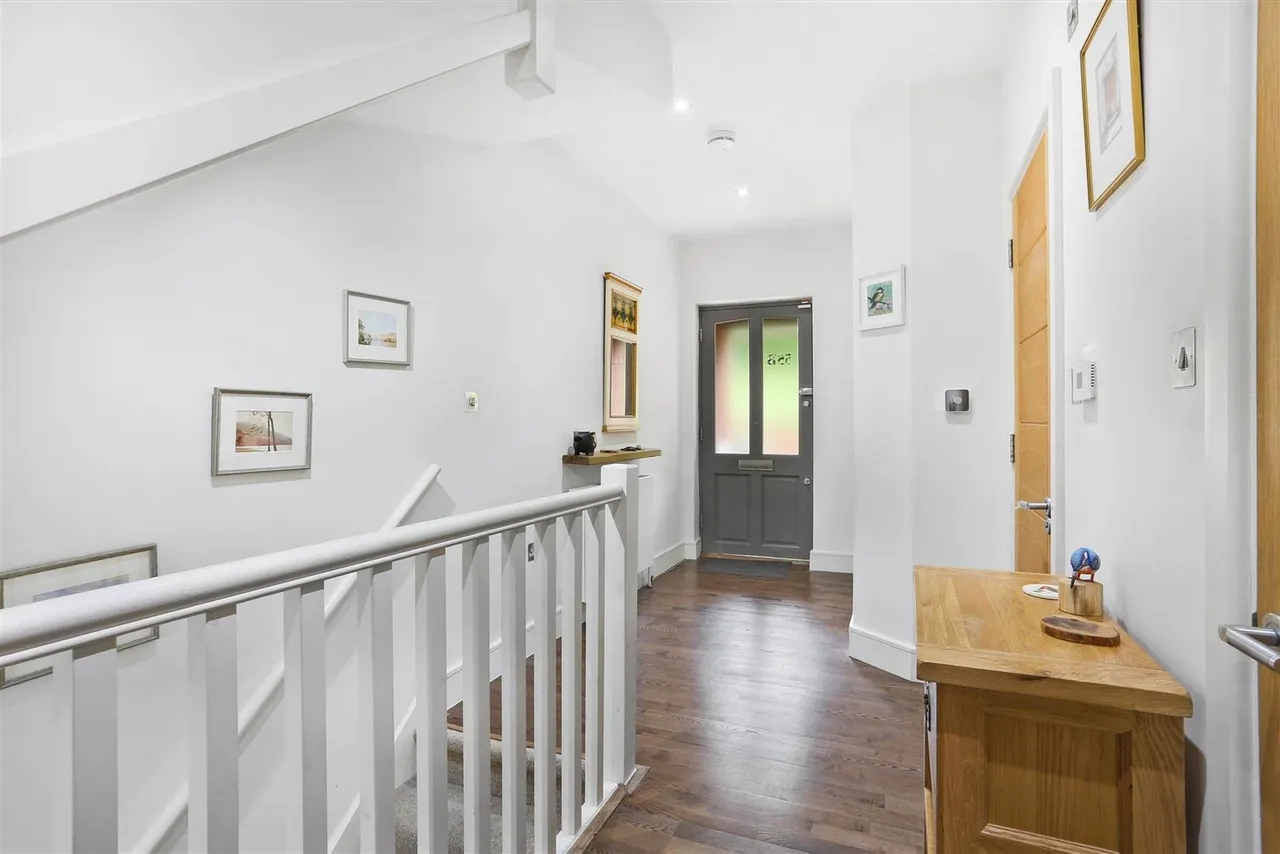 Hillbury Road, Warlingham, CR6, photo 12