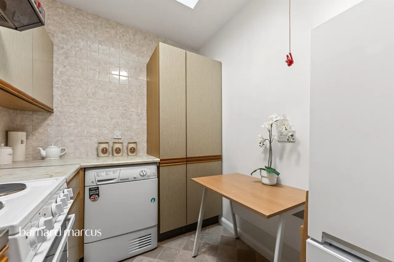 Bletchingley Close, Thornton Heath, photo 7