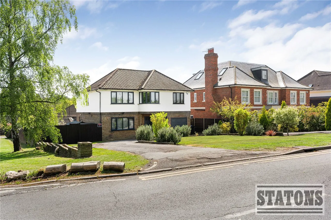 4 bed house for sale — Waggon Road, Hadley Wood, EN4 0PP