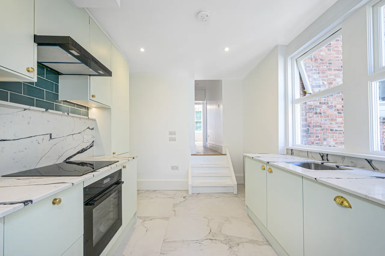 Flat 2, 126 Fleet Road, photo 6