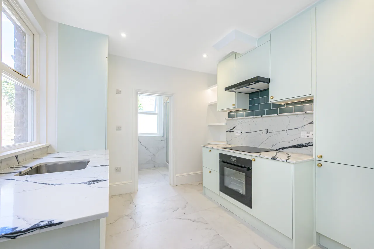 Flat 2, 126 Fleet Road, photo 5