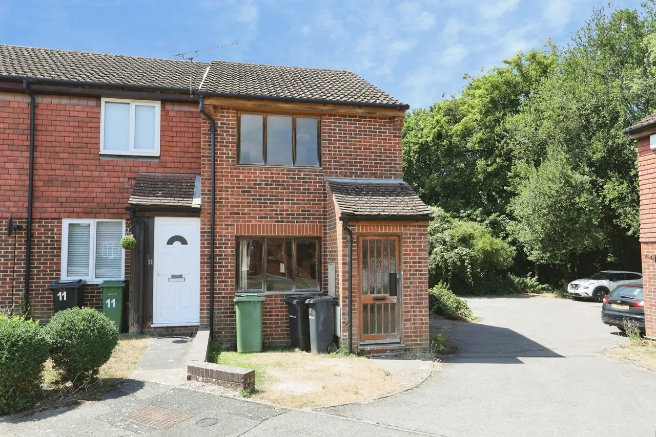 2 bed house for sale — The Penstocks, Maidstone, Kent, ME15