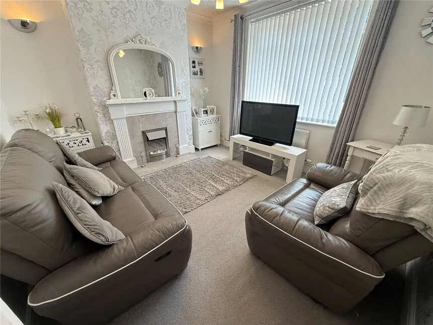 Moor Lane, North Hykeham, Lincolnshire, LN6, photo 2