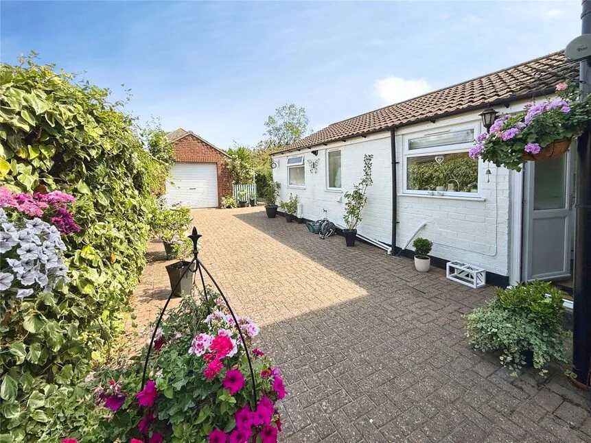 Moor Lane, North Hykeham, Lincolnshire, LN6, photo 6