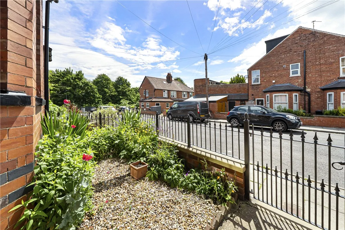 Cameron Grove, York, YO23, photo 14