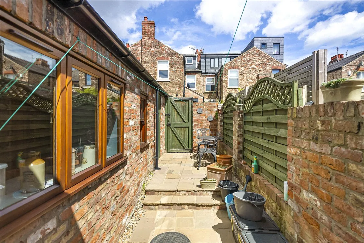 Cameron Grove, York, YO23, photo 13