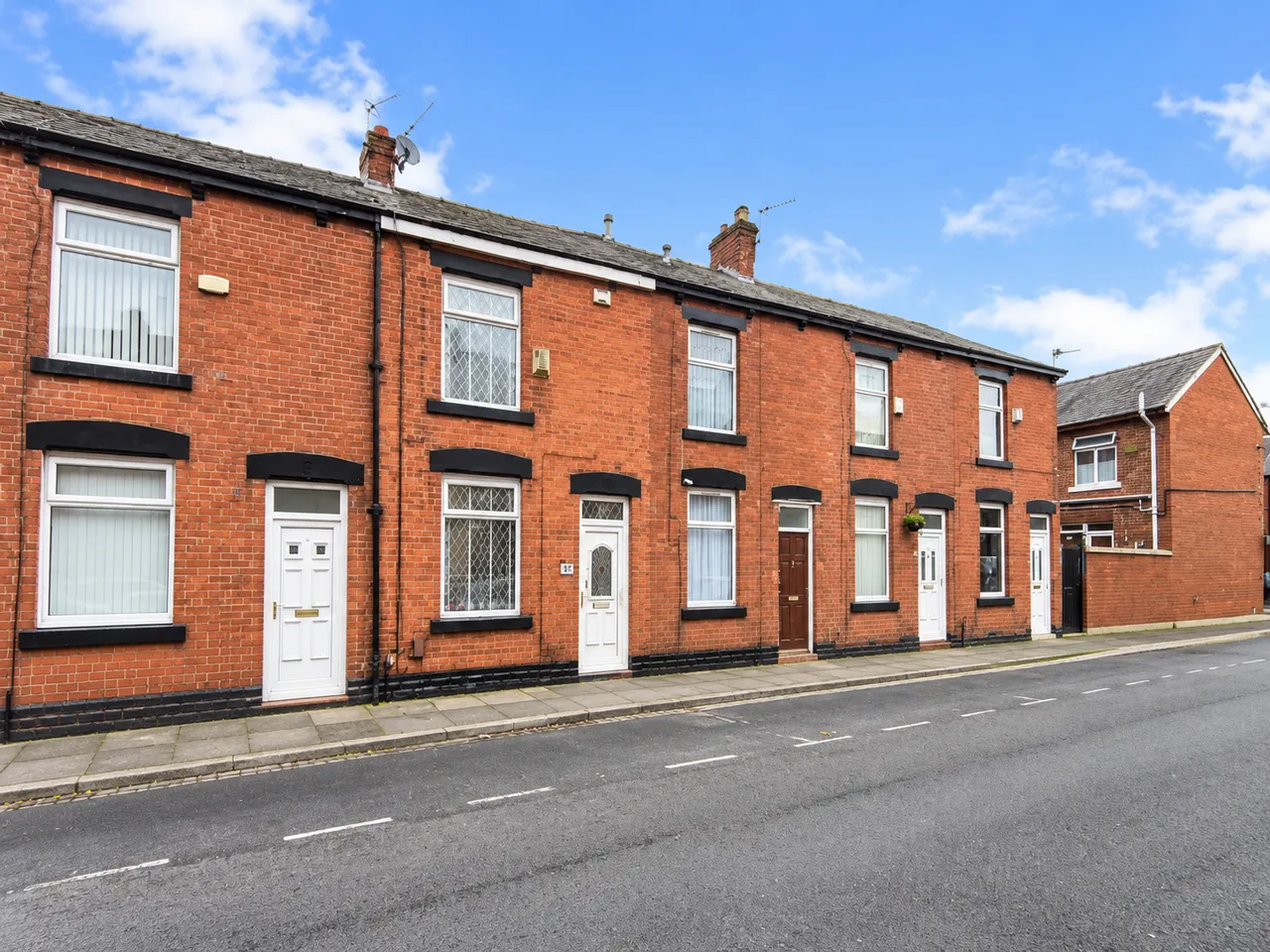 2 bed house for sale, Bass Street, Dukinfield, SK16