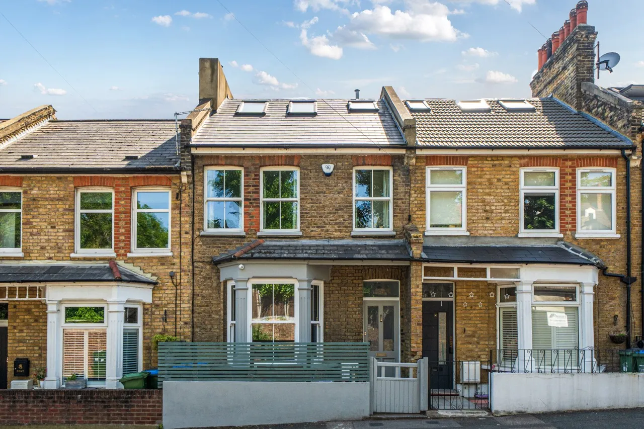 4 bed house for sale — Siebert Road, SE3