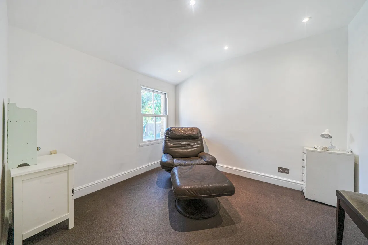 Siebert Road, SE3, photo 16