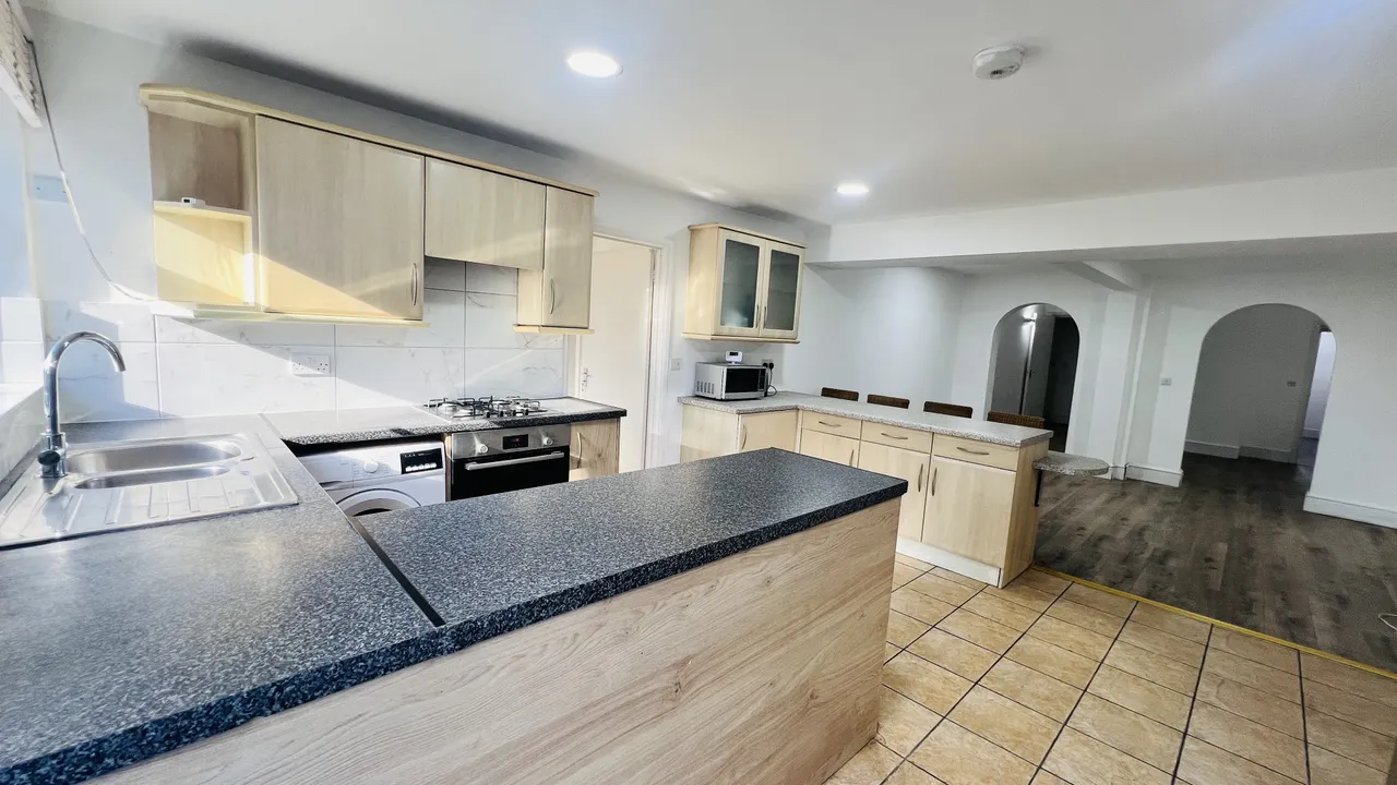Furze Platt Road, Maidenhead, SL6, photo 2