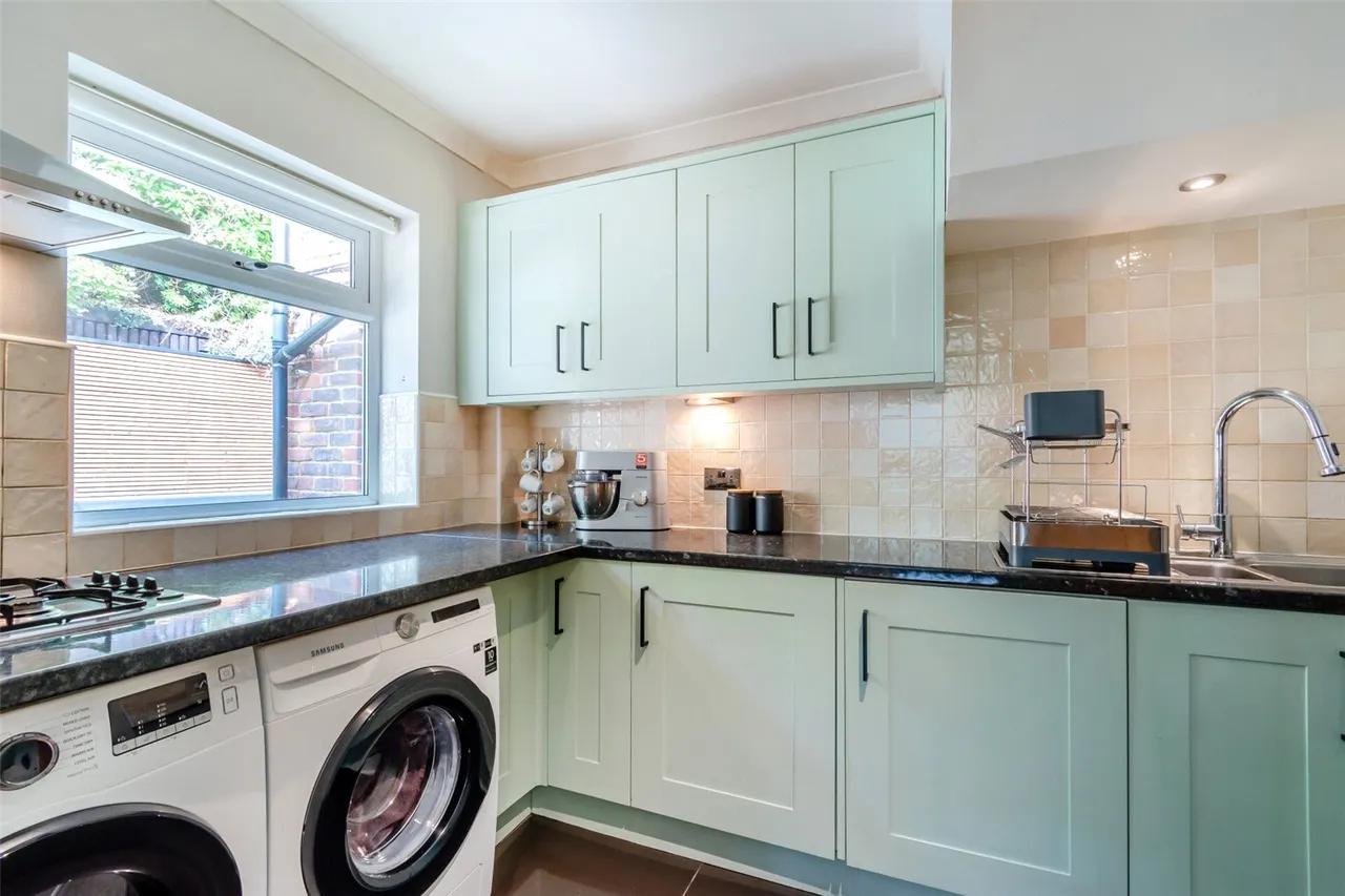 Bowesden Lane, Shorne, DA12, photo 13