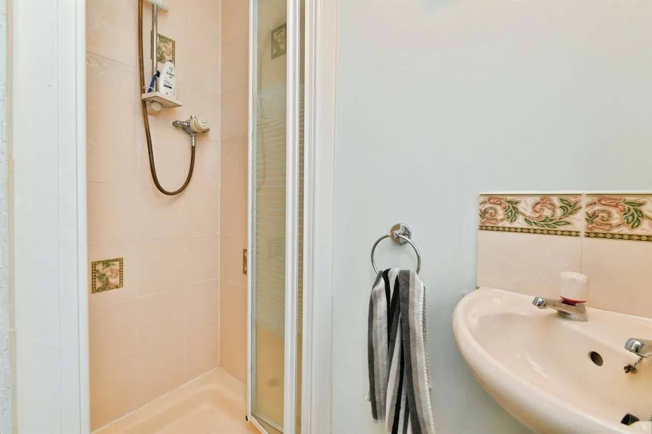 Pondfield Road, Latchbrook, Saltash, photo 12